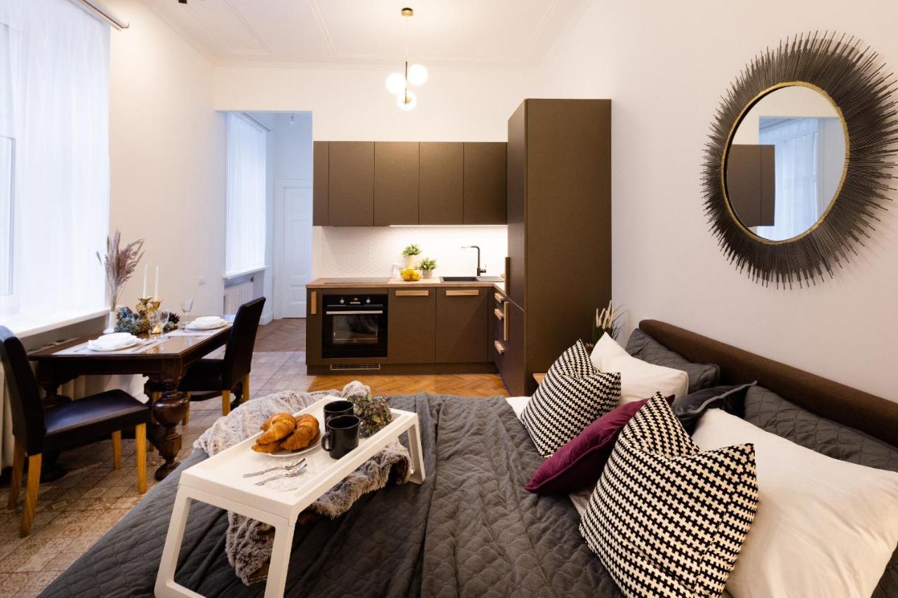 Brivibas House Design Apartments In City Center Рига Экстерьер фото