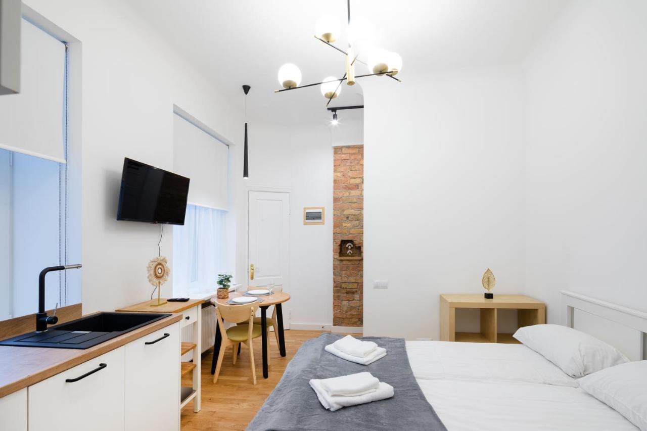 Brivibas House Design Apartments In City Center Рига Экстерьер фото