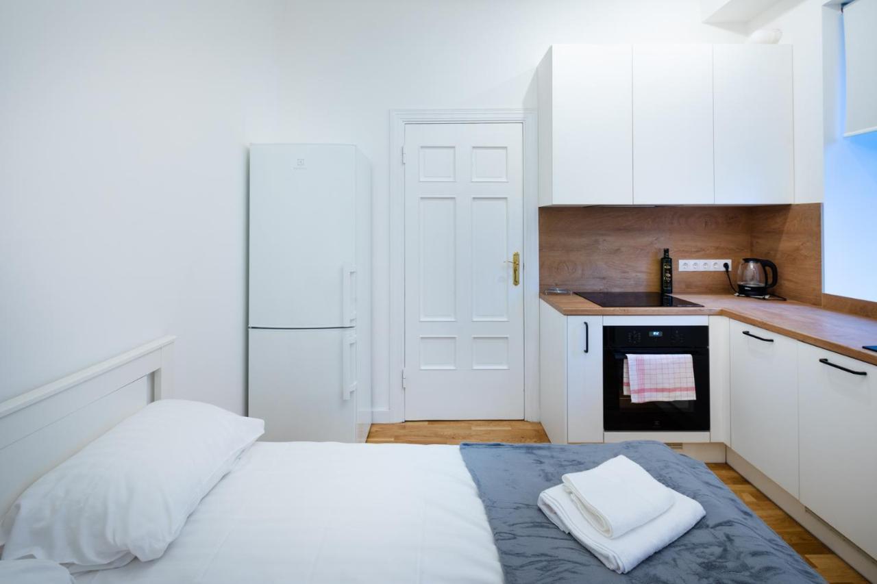 Brivibas House Design Apartments In City Center Рига Экстерьер фото